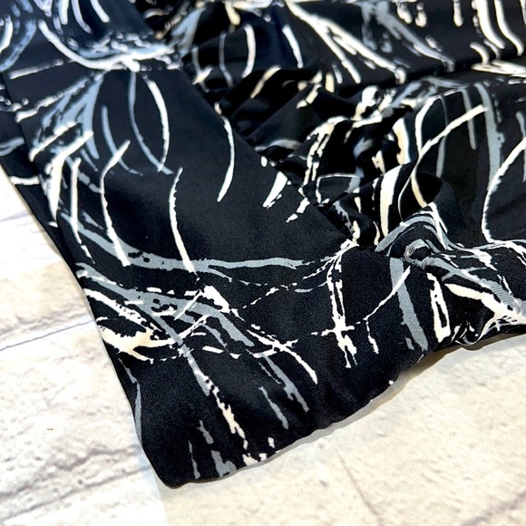 ALFANI Ruched Short Sleeve Shell Top - Picture 9 of 16